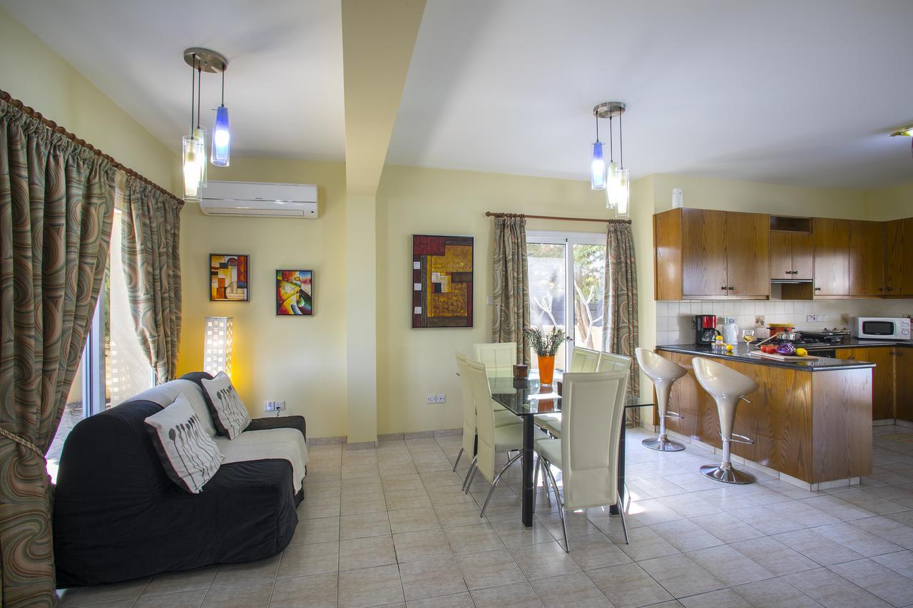 Ayia Napa Tropical Beach Villa מראה חיצוני תמונה