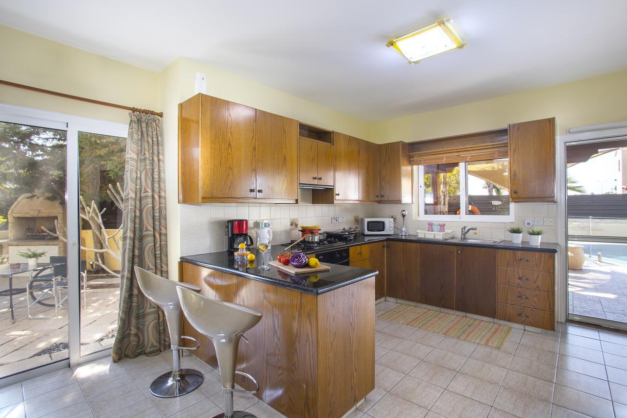 Ayia Napa Tropical Beach Villa מראה חיצוני תמונה